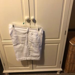 Fabulous NYDJ White shorts